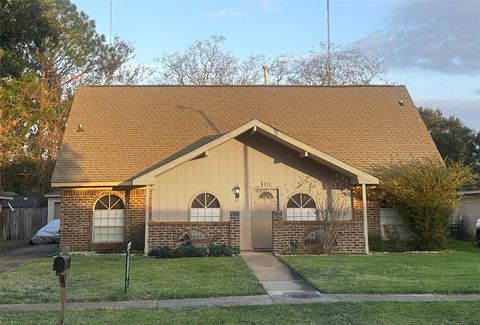 Photo of 3111 Apple Drive, Missouri City, TX 77459 (MLS # 65314068)