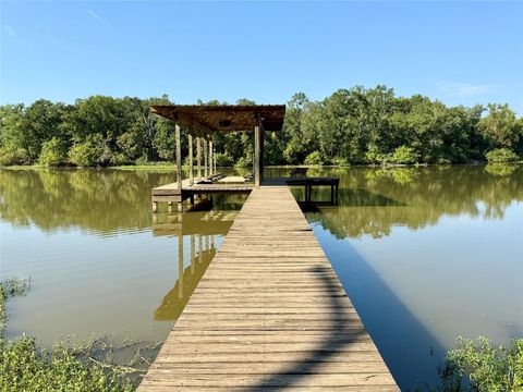 Photo of 441 Shoreline Drive, Huntsville, TX 77320 (MLS # 46634115)
