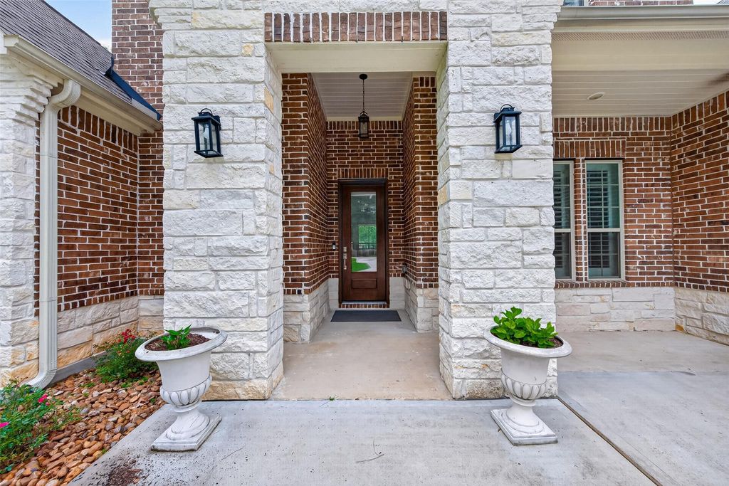 Photo of 12011 Oak Crest Court, Conroe, TX 77385 (MLS # 65847212)