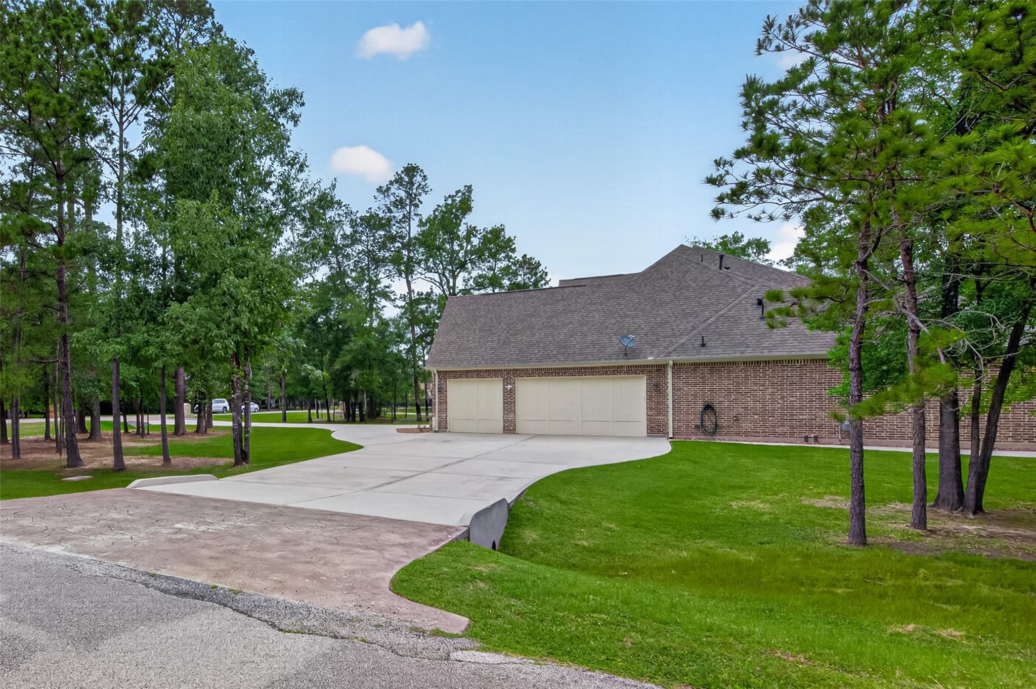 12011 Oak Crest Court