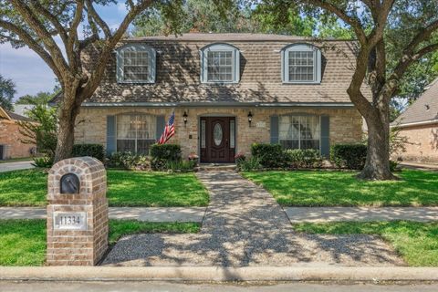 Photo of 11334 Chevy Chase Drive, Houston, TX 77077 (MLS # 10788517) Photo of 11334 Chevy Chase Drive, Houston, TX 77077 (MLS # 10788517)