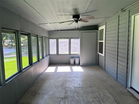 Photo of 616 E Boothe Street, Cleveland, TX 77327 (MLS # 43806039)