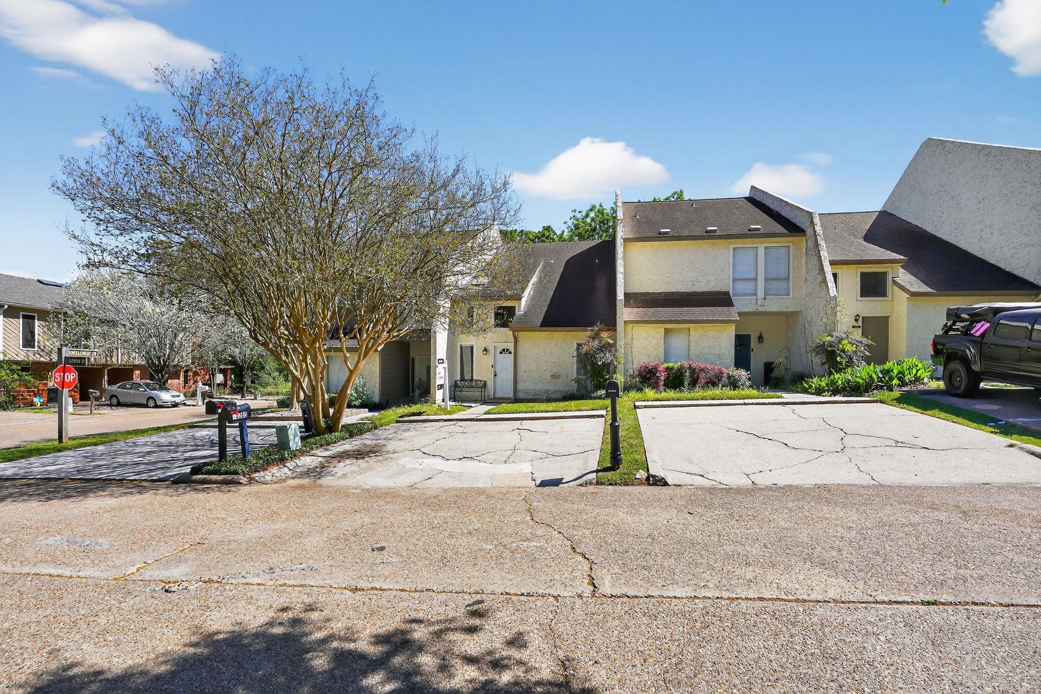 12203 Glenview Drive Drive