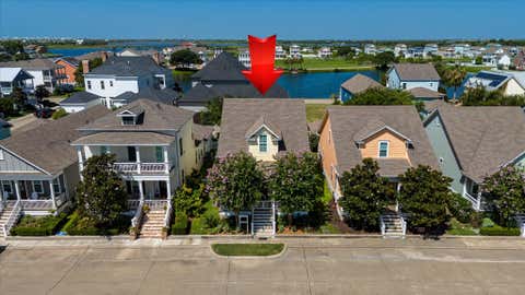 Photo of 7 Sunrise Row, Galveston, TX 77554 (MLS # 47076721)