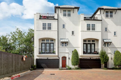 Photo of 8932 Lakeshore Bend Drive, Houston, TX 77080 (MLS # 80542005)