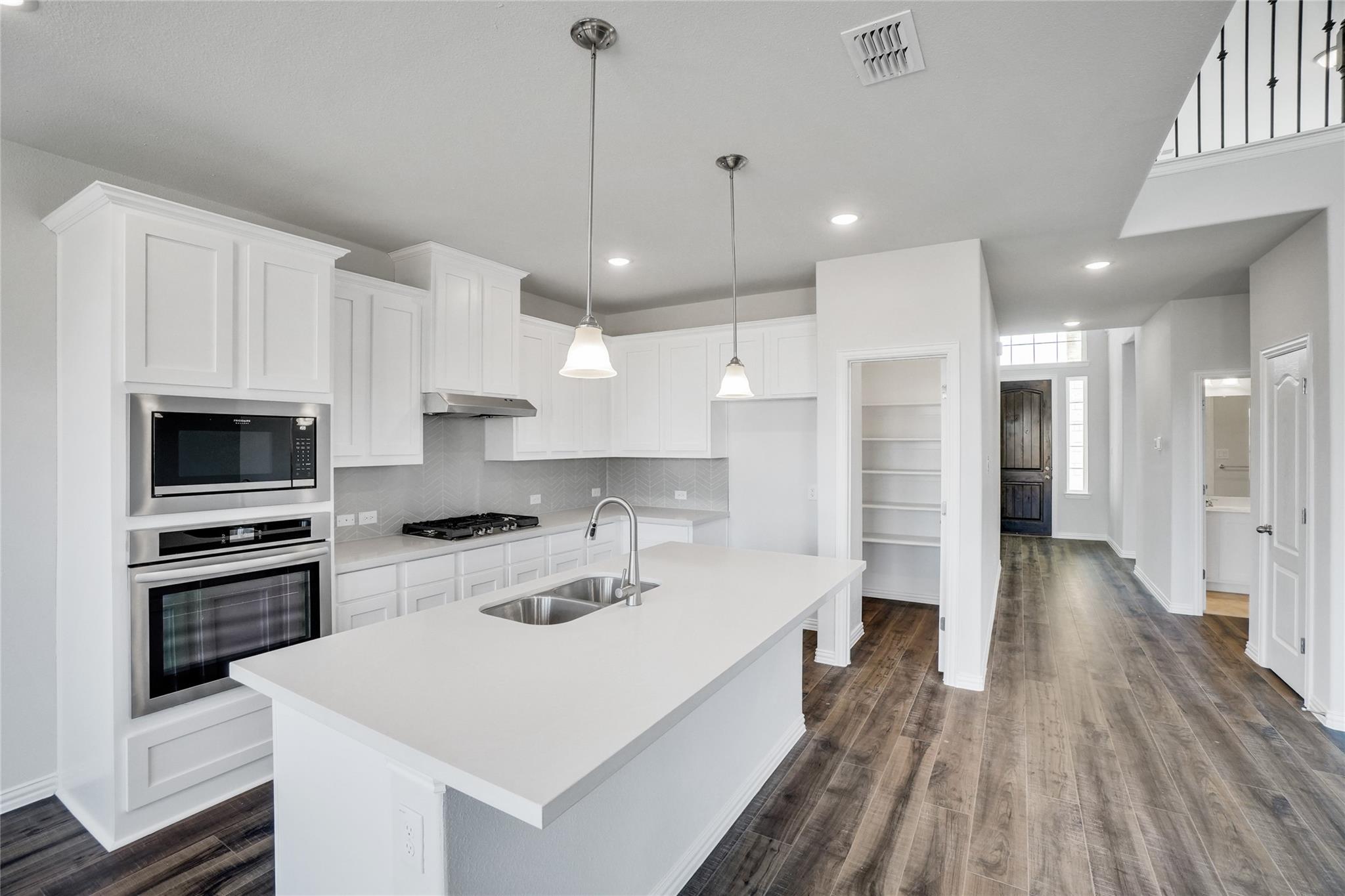 2226 Villa Flora Lane