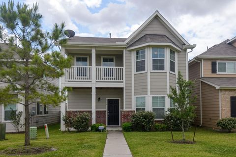 Photo of 1716 Claremont Garden Circle, Houston, TX 77047 (MLS # 71663681)