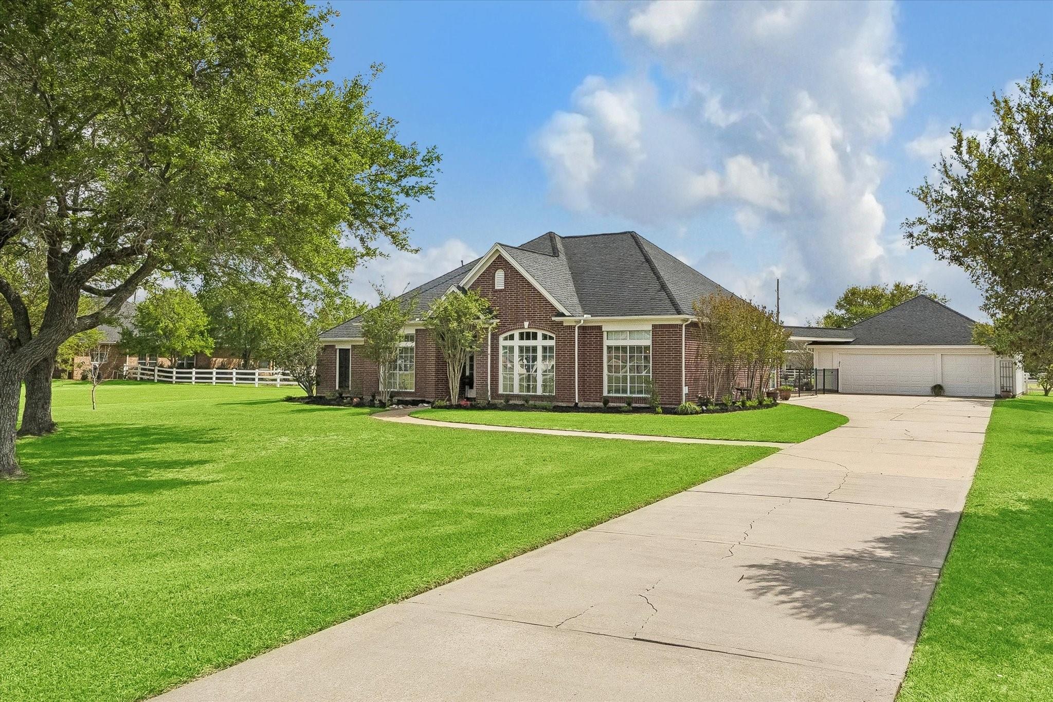 6042 Blackberry Cove Lane