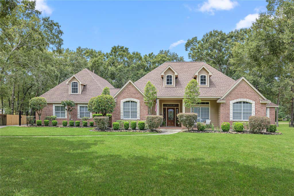 Photo of 27511 Fairway Oaks Drive, Huffman, TX 77336 (MLS # 19450359)