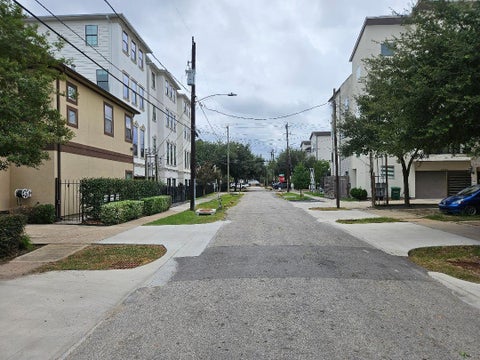 Photo of 1514 Knox Street, Houston, TX 77007 (MLS # 63799738)