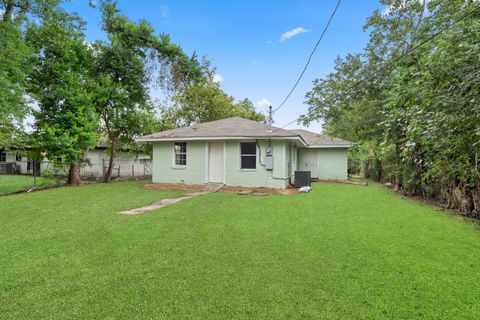 Tiny photo for 3031 Friar Point Road, Houston, TX 77051 (MLS # 77951801)
