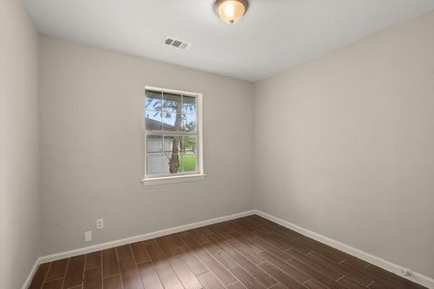Tiny photo for 3031 Friar Point Road, Houston, TX 77051 (MLS # 77951801)