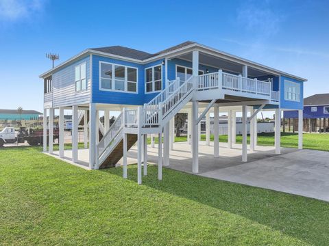 Photo of 979 Oneal Road, Crystal Beach, TX 77650 (MLS # 48368107)