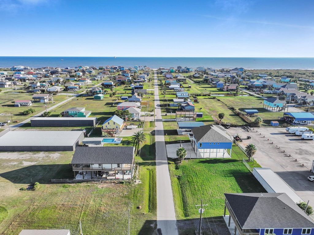 Photo of 979 Oneal Road, Crystal Beach, TX 77650 (MLS # 48368107)