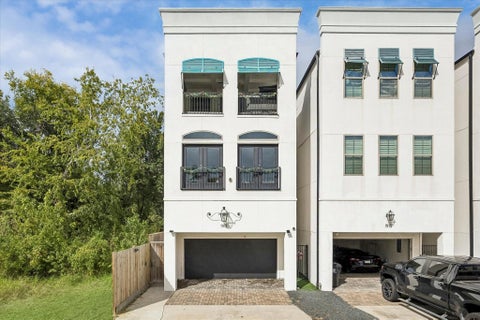 Photo of 1912 W 25th Street, Houston, TX 77008 (MLS # 25844031)