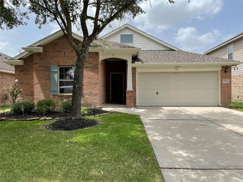 Photo of 6110 Moran Crest Drive, Spring, TX 77388 (MLS # 11895076)