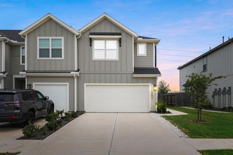 Photo of 27926 Western Creek Court, Katy, TX 77494 (MLS # 29440668) Photo of 27926 Western Creek Court, Katy, TX 77494 (MLS # 29440668)