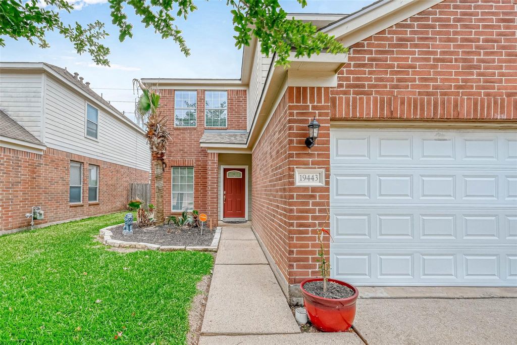 Photo of 19443 Maywood Falls Cir Cir, Katy, TX 77084 (MLS # 15040378)