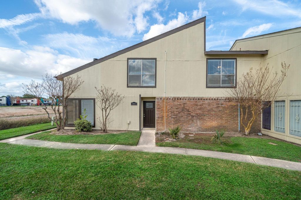 Photo of 7847 Green Lawn Drive #7847, Houston, TX 77088 (MLS # 76436981)