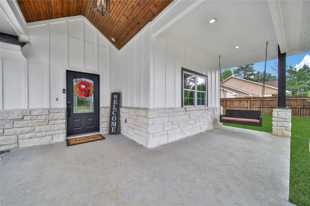 Photo of 2063 White Buck Court, Cleveland, TX 77328 (MLS # 40060273)