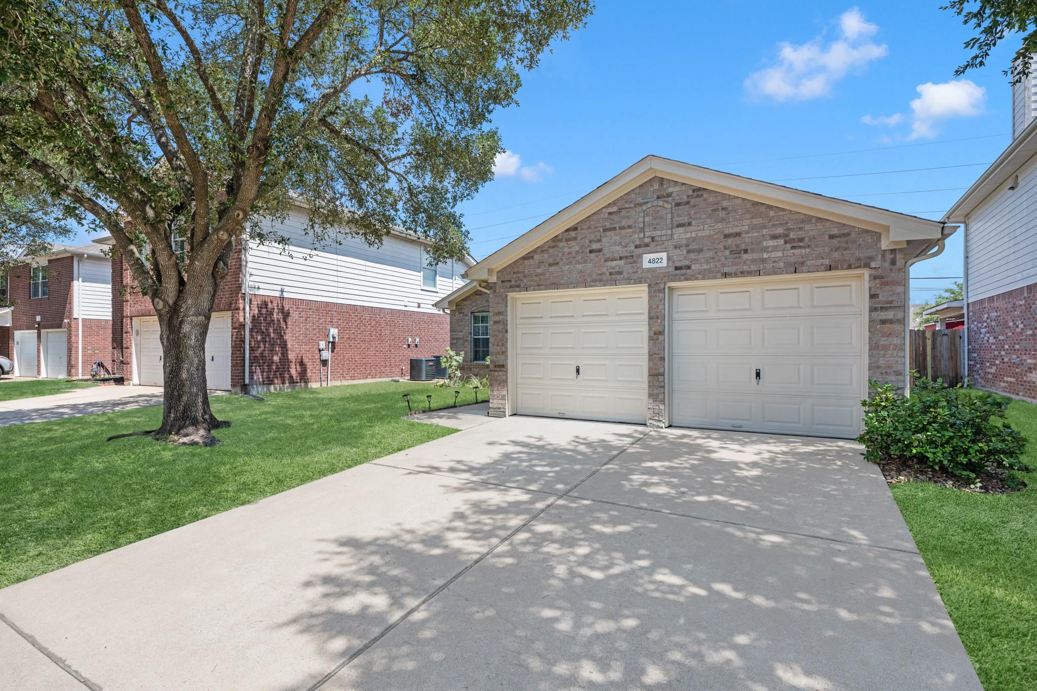 4822 Monarch Glen Lane