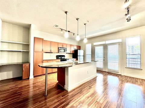 Photo of 3333 Weslayan Street #2228, Houston, TX 77027 (MLS # 96535133) Photo of 3333 Weslayan Street #2228, Houston, TX 77027 (MLS # 96535133)