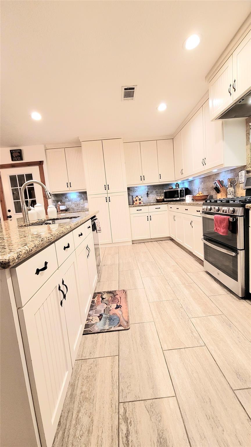 26700 Pine Tree Court