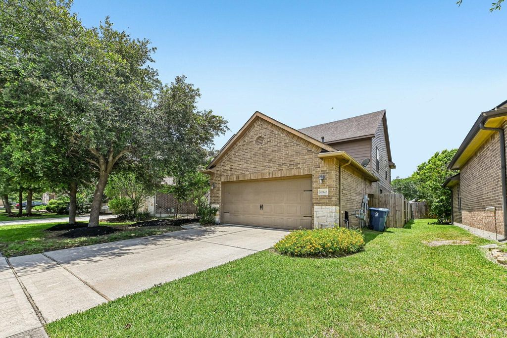 Photo of 19315 Anchor Bay Lane, Humble, TX 77346 (MLS # 69546347)