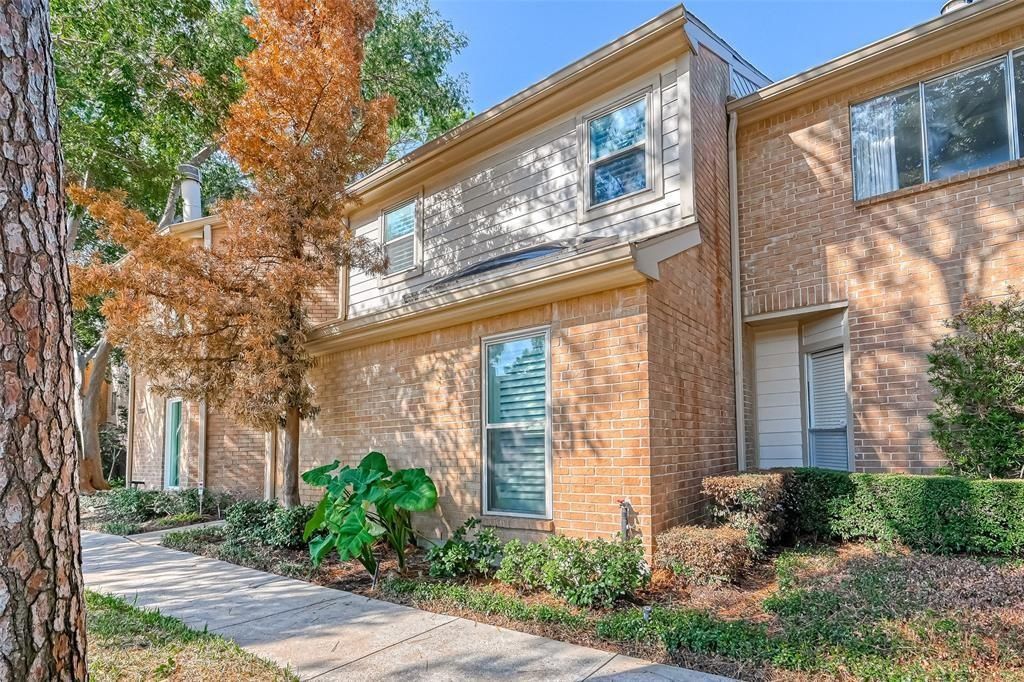 Photo of 1926 Augusta Drive #18, Houston, TX 77057 (MLS # 86543062)