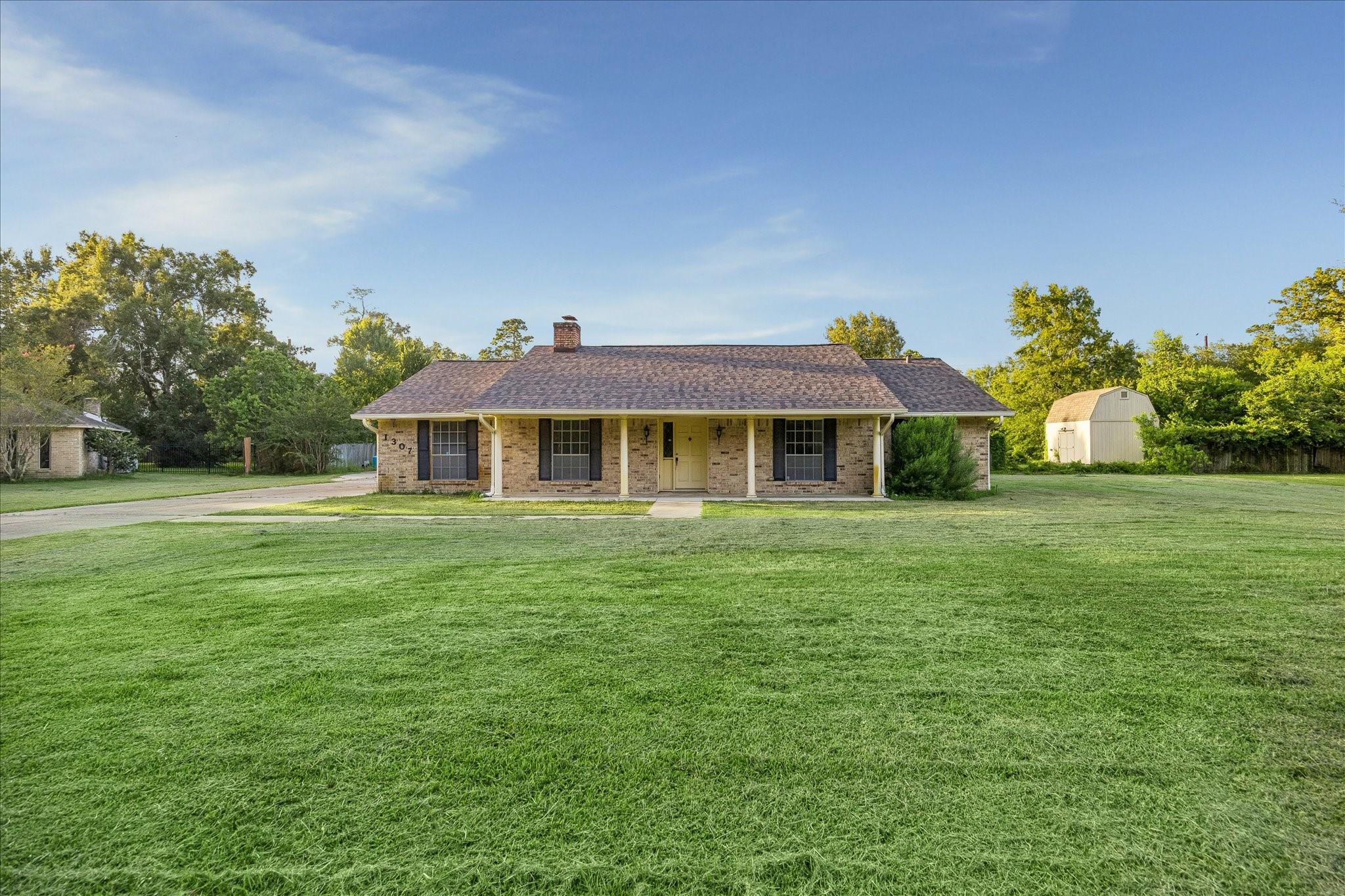 1307 Southern Hills Road