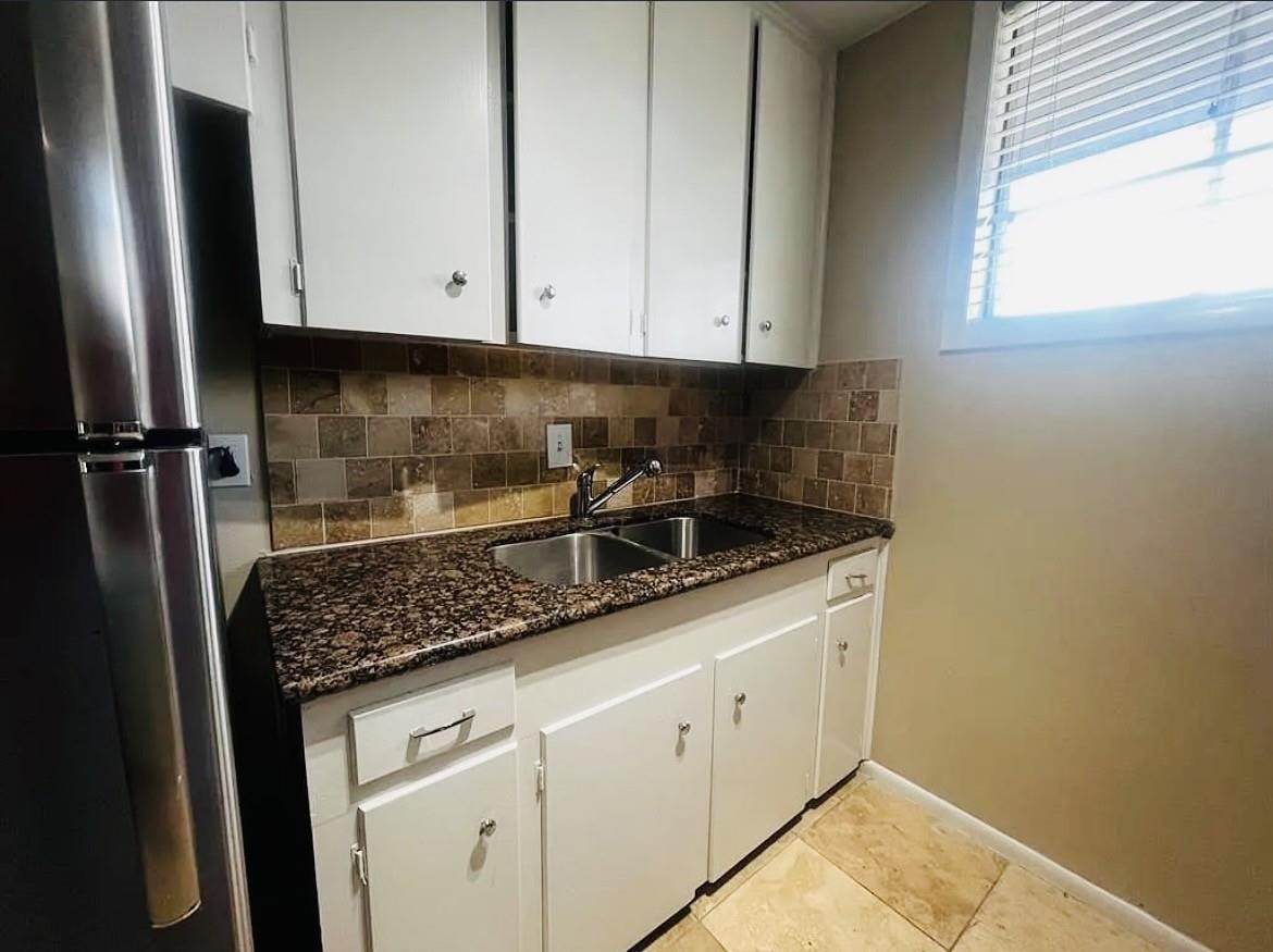 5123 Del Monte Drive 1