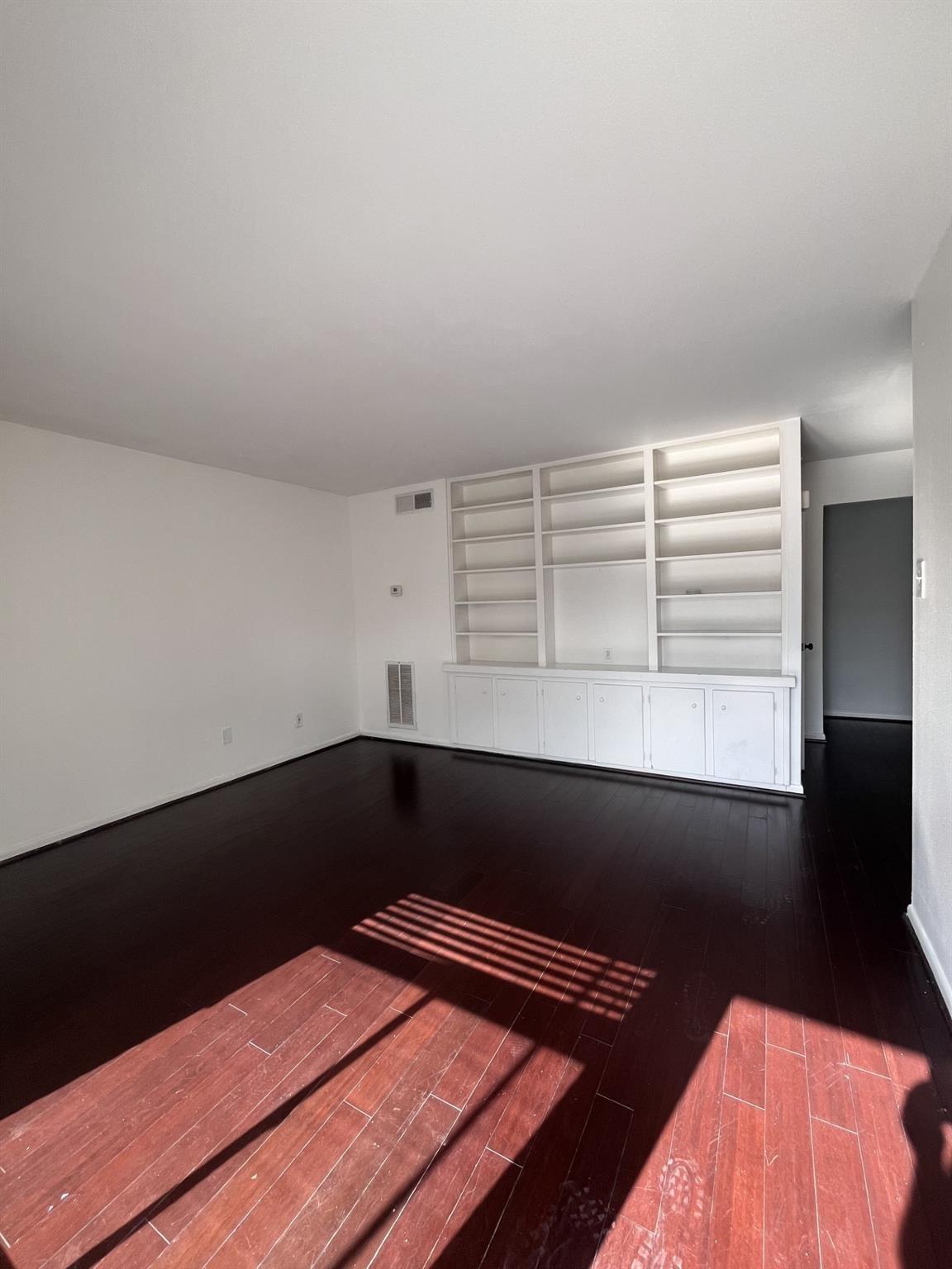 5123 Del Monte Drive 1