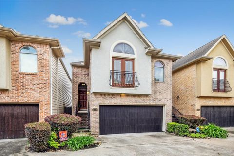 Photo of 210 Grove Street, Houston, TX 77020 (MLS # 84172768)