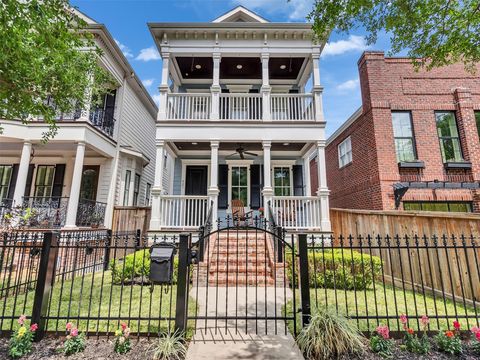Photo of 521 W 22nd Street, Houston, TX 77008 (MLS # 41813835)