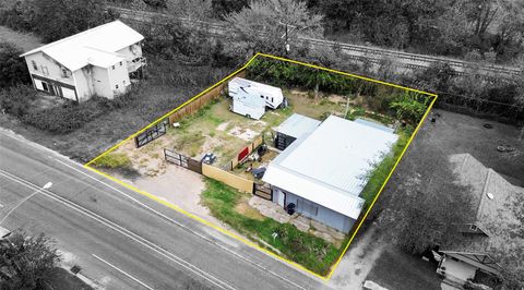 Photo of 319 N Robb Street, Trinity, TX 75862 (MLS # 54346651)