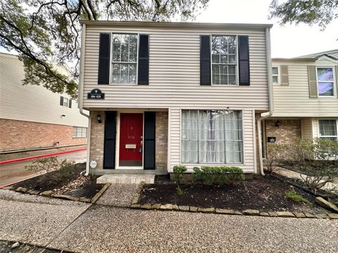Photo of 806 Wax Myrtle Lane, Houston, TX 77079 (MLS # 49307449)