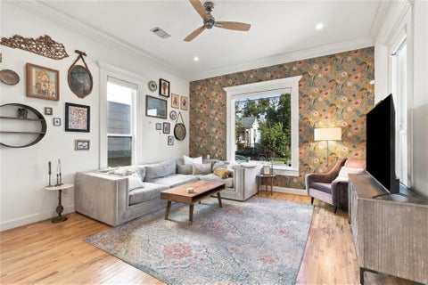 Photo of 1209 Edwards Street, Houston, TX 77007 (MLS # 39390413)