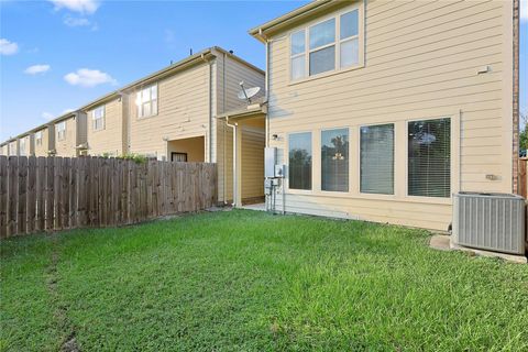 Tiny photo for 5166 Oasis Park, Houston, TX 77021 (MLS # 93670380)