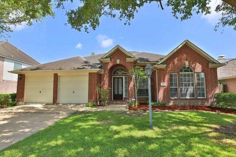 Photo of 12318 Shadow Island Drive, Houston, TX 77082 (MLS # 49917061)