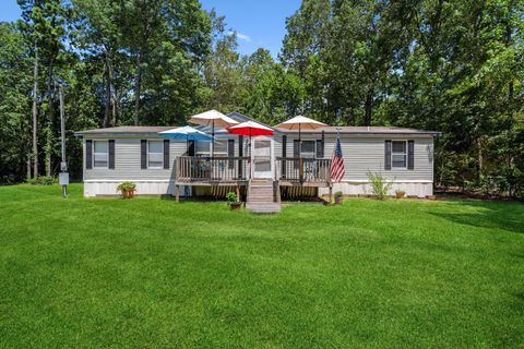 Photo of 1140 Meridian, Livingston, TX 77351 (MLS # 20672617)