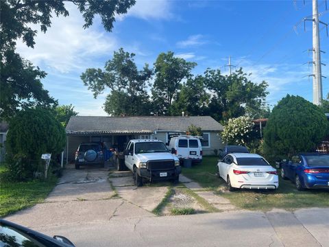 Photo of 1313 Sheryl Street, Jacinto City, TX 77029 (MLS # 20835165)