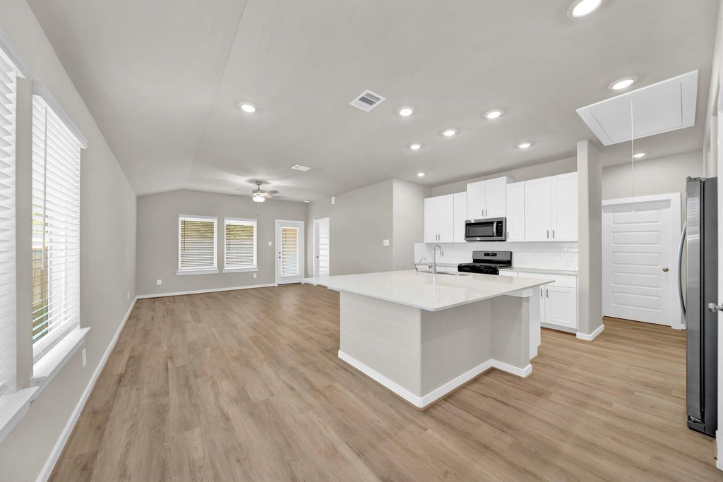 Photo of 16675 Sterling Cliff Street, Conroe, TX 77302 (MLS # 13560992)