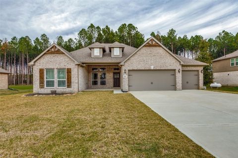 Homes For Sale - 212 Road 6613<br/> Dayton, TX 77535