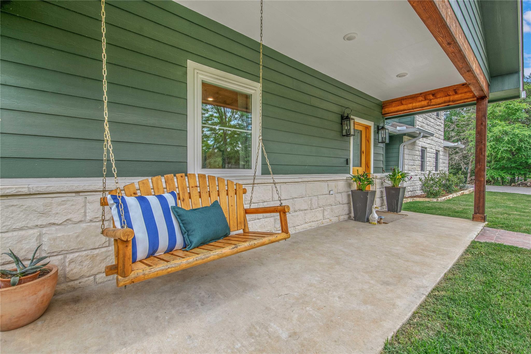 4855 Austins Creek Drive