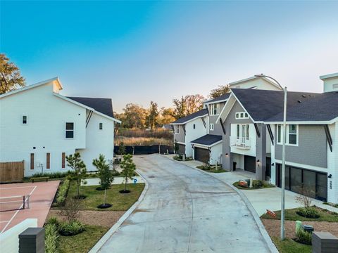 Photo of 7607 Victory Reserve Street, Houston, TX 77088 (MLS # 49382324)