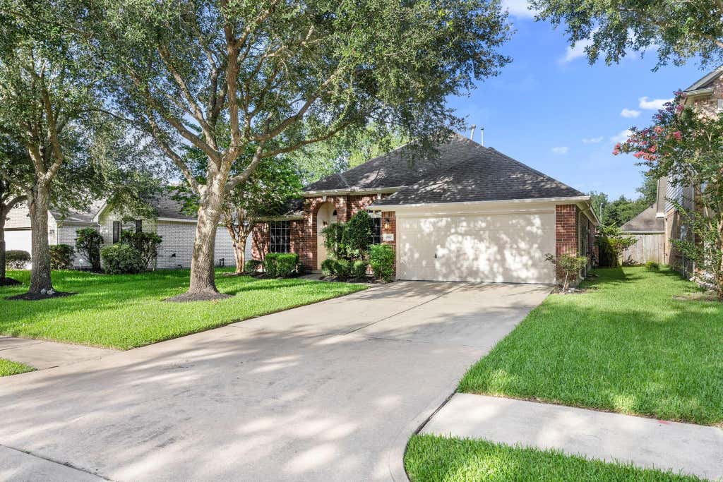 Photo of 4902 Bonny Loch Lane, Houston, TX 77084 (MLS # 70611527)