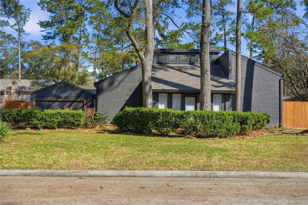 Photo of 2211 Hickory Creek Drive, Kingwood, TX 77339 (MLS # 72162073)