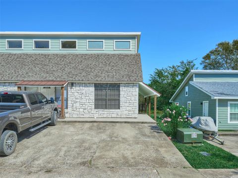 Photo of 21 Harbour Row Drive #23, Coldspring, TX 77331 (MLS # 32105413)