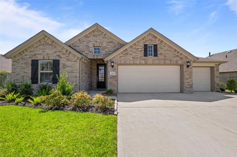 Photo of 15322 Lake Front Drive, Mont Belvieu, TX 77523 (MLS # 74832058)
