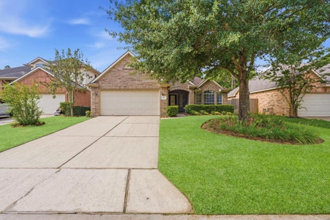 Photo of 47 Delphinium Place, The Woodlands, TX 77382 (MLS # 12698385)